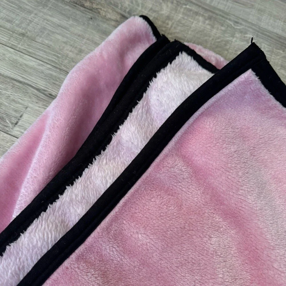 Playboy bunny blanket throw pink Blanket Black Bunny Logo rabbit head 2000s